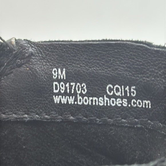 Born Elegant Black Leather Ankle Booties Size 9 - Picture 8 of 8